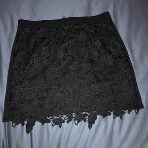 🌊AEO Black Lace Mini Skirt